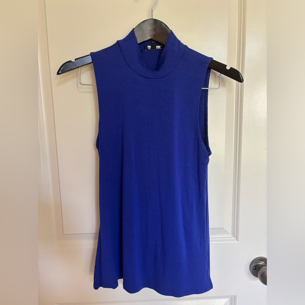 Fitted Mock Neck Sleeveless Tank